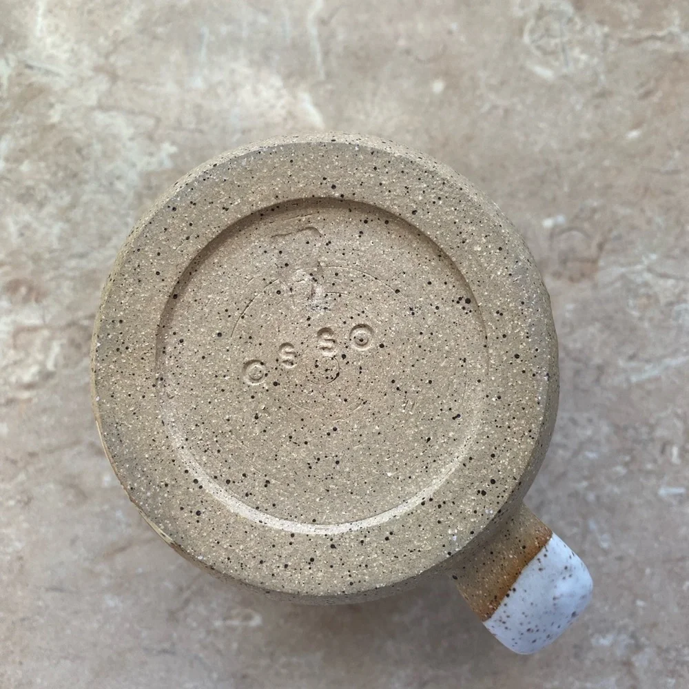 Handmade studio art pottery daisy mug from Osso Ceramics - Picture 5 of 5